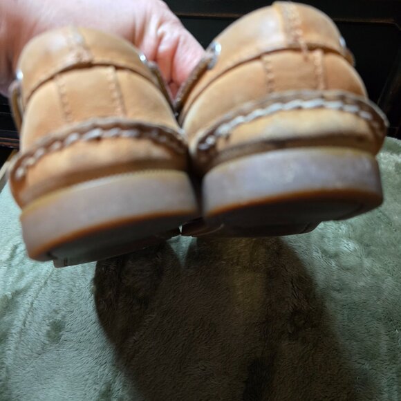 Sperry's - Picture 3 of 6